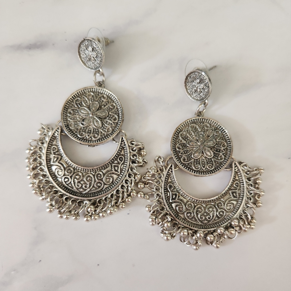 Tribal Floral Disc Beaded Earrings